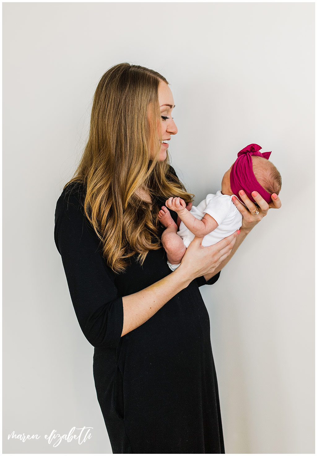 This newborn pictures session was shot at the White Space Studio in Provo, UT. I love the airyness of this studio space and would definitely go back. | Gilbert, AZ Photographer | Maren Elizabeth Photography