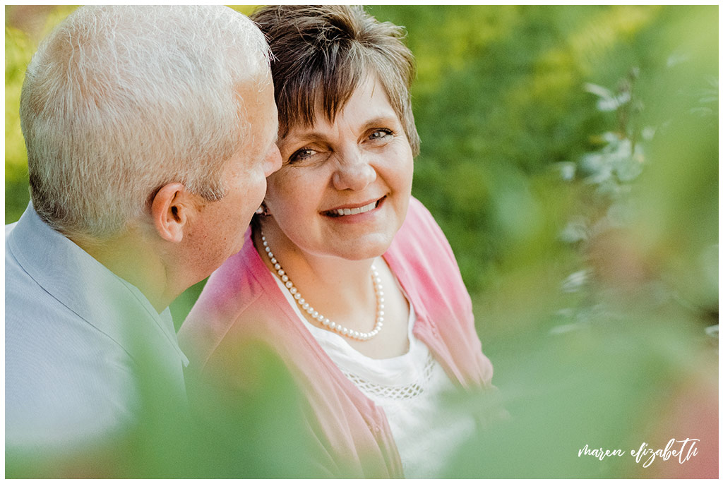 33rd anniversary picures taken of my parents around their home of 30 years. Anniversary pictures are a great way to continue telling your love story. | Arizona Anniversary Photographer | Maren Elizabeth Photography