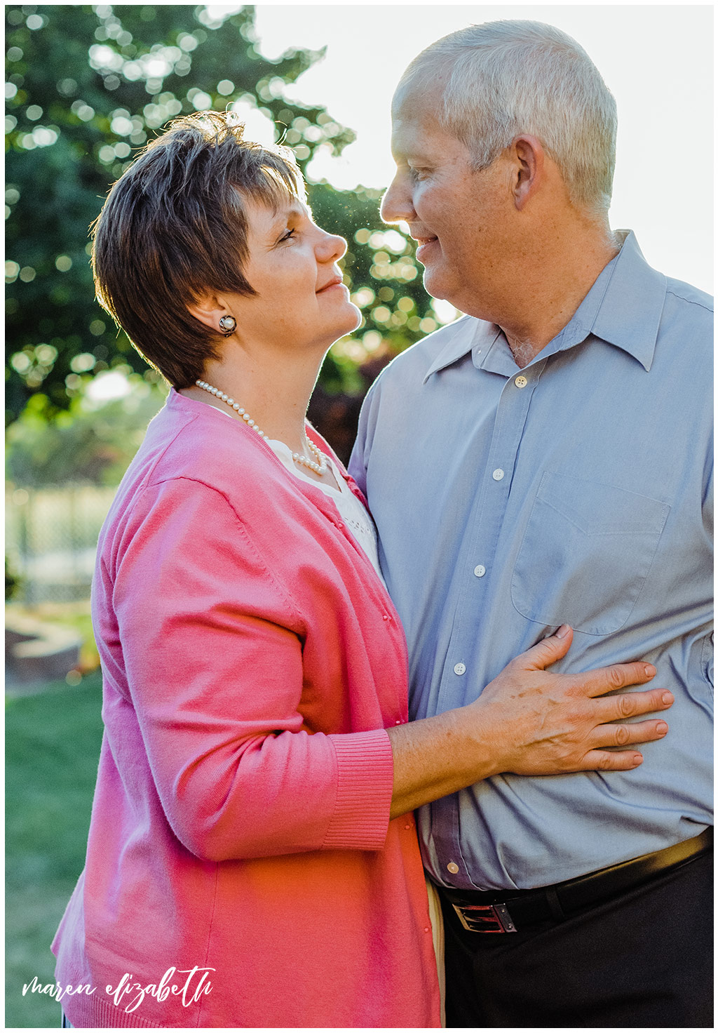 33rd anniversary picures taken of my parents around their home of 30 years. Anniversary pictures are a great way to continue telling your love story. | Arizona Anniversary Photographer | Maren Elizabeth Photography