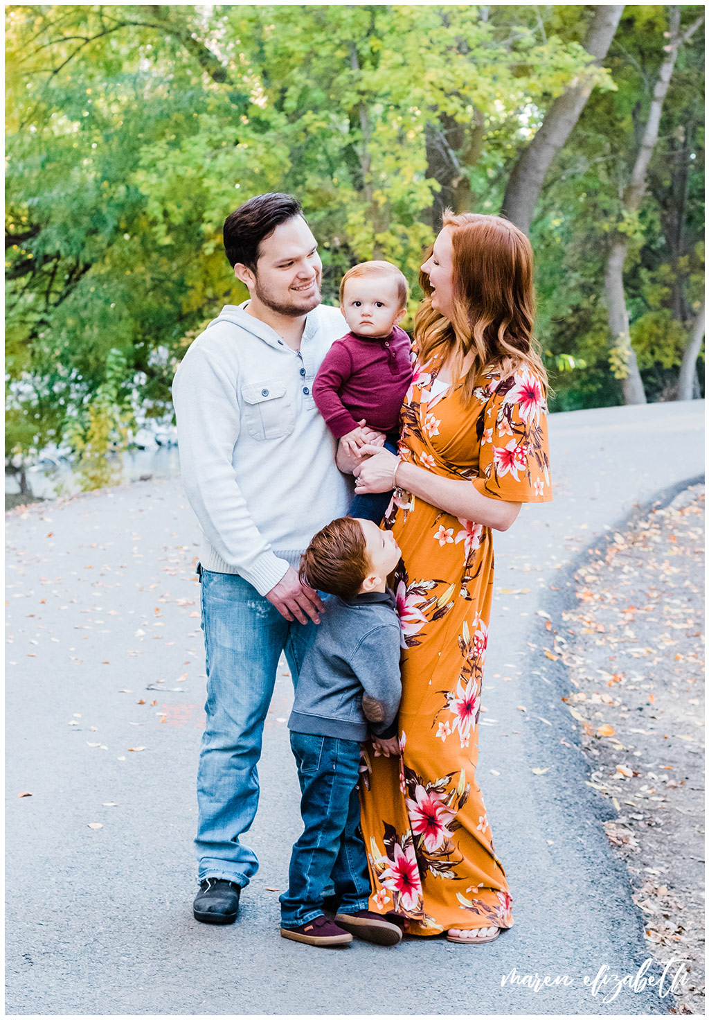 Utah Fall Mini Sessions 2018 | Did you know October is the busiest month for family pictures in utah? It's because everyone wants the fall colors in our canyons. Make sure you plan ahead to schedule your family picture session timed perfectly with the best fall colors. | Maren Elizabeth Photography | Utah Photographer