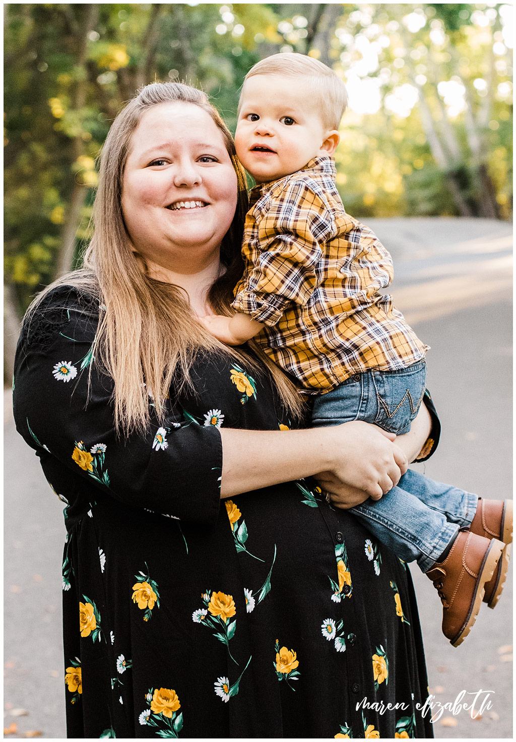 The Lakeshore Bridge Trailhead is one of my go to locations in Utah for Family Pictures. It's got a tree covered path, open fields, a country road, and Utah Lake nearby. | Arizona Family Photographer | Maren Elizabeth Photography