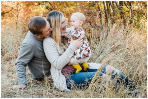 Squaw Peak family pictures in the fall. A 20 minute mini session really is enough time for family pictures, just look at all the great shots! | Arizona Family Photographer | Maren Elizabeth Photography