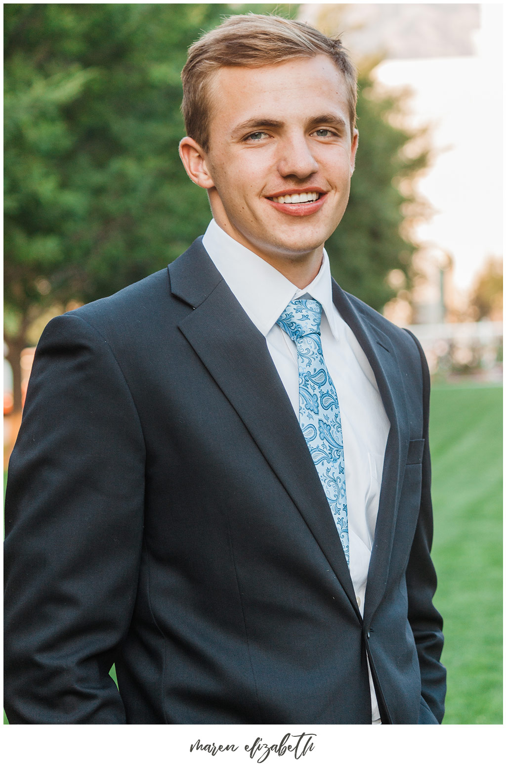 Since missionaries for the Church of Jesus Christ of Latter-day Saints can now serve when 18 I take a lot of Senior & Missionary pictures during the same session! Missionaries teach fundamental gospel truths that can change your life when you learn with real intent and put them to the test in your life. Find out more at Mormon.org. | Arizona Senior Photographer | Arizona Missionary Photographer | Maren Elizabeth Photography