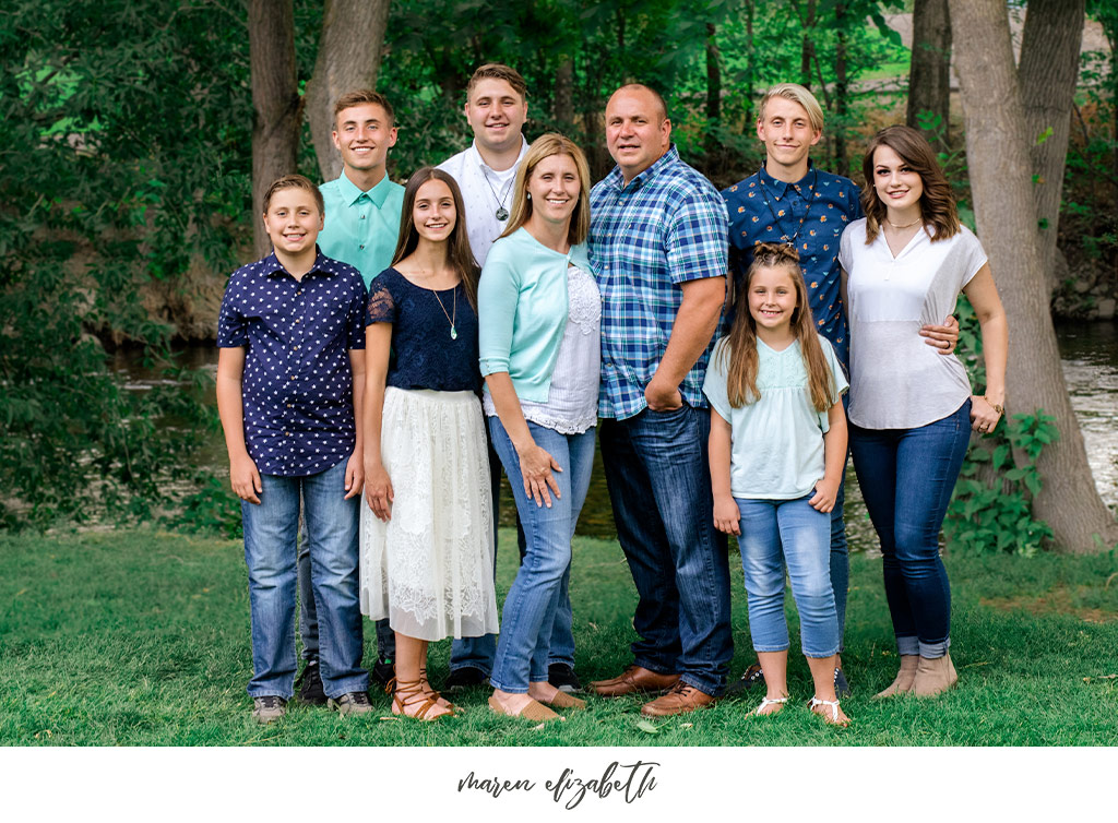 Extended family photos at Paul Ream Wilderness Park in Provo, UT by Maren Elizabeth Photography, Arizona Family Photographer