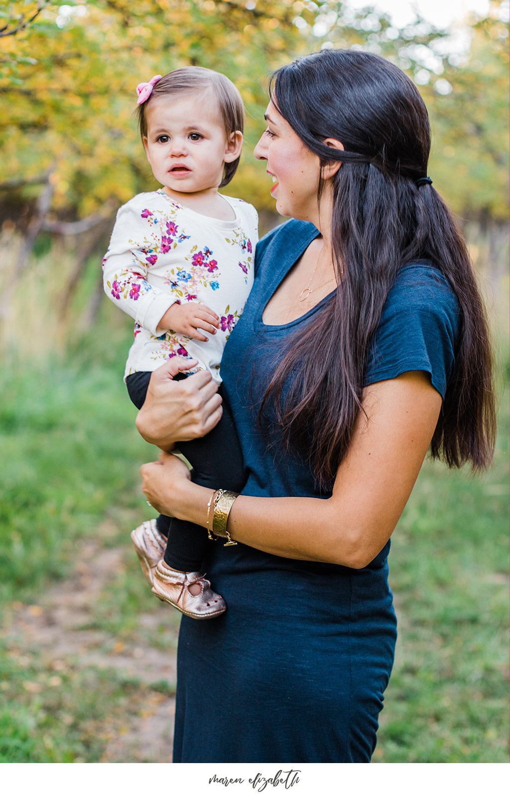 Family of six family photos at Provo Orchard in the Fall. Arizona Family Photographer | Maren Elizabeth Photography.