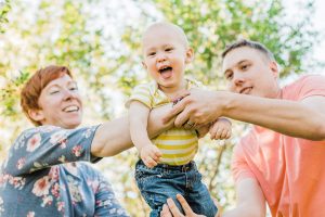 Spring family pictures in the blossoms at Rowley's Red Barn in Santaquin, UT | Maren Elizabeth Photography | Arizona Photographer