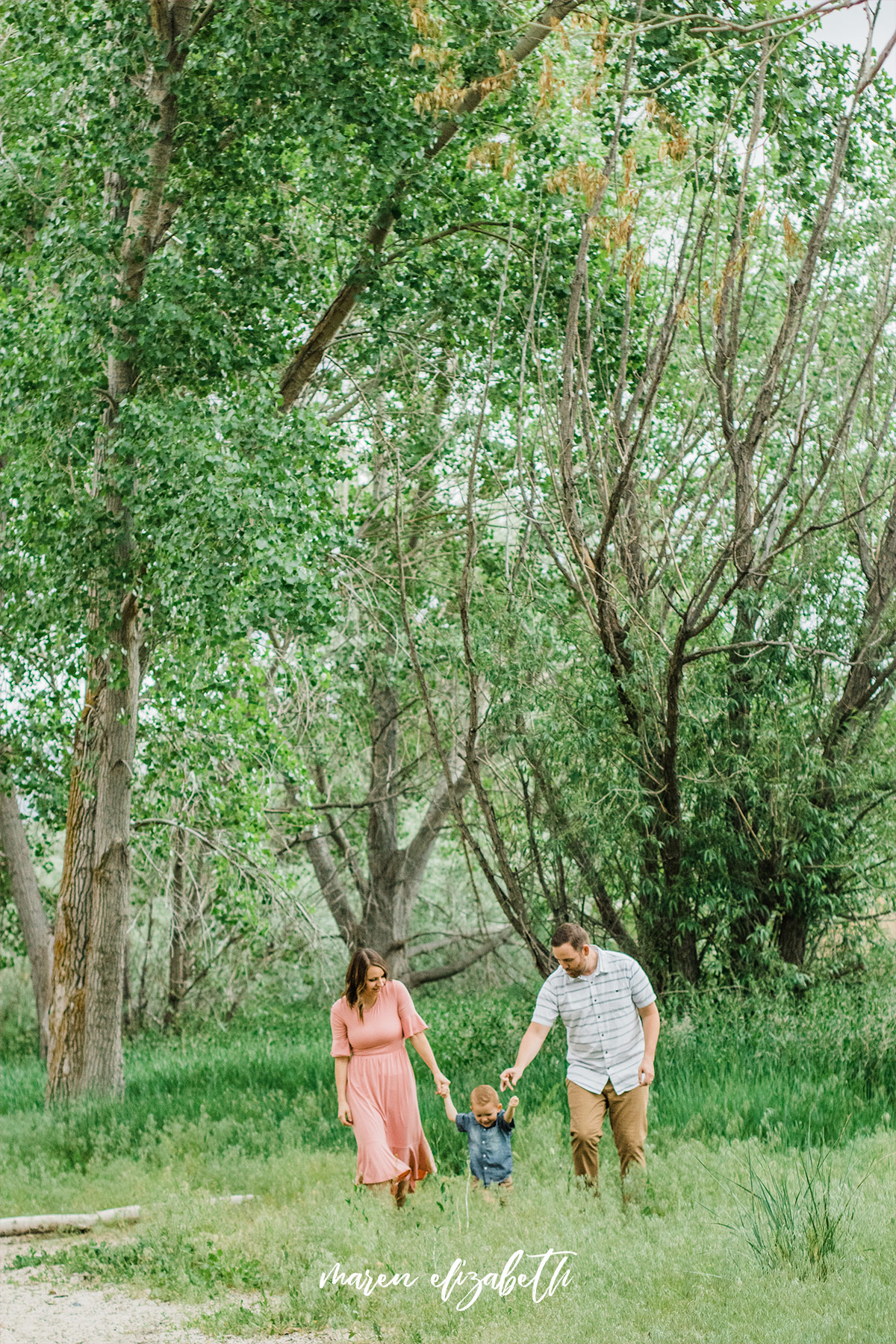 Loch Lomond Pond located in Saratoga Springs, UT is one of my go to spots for family pictures. Plus tips for taking pictures, especially with toddlers.