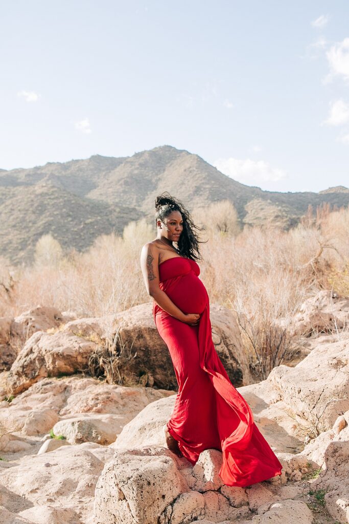 When to Schedule your Maternity Session