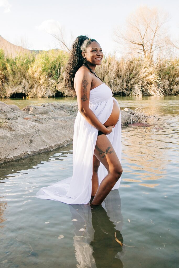 When to Schedule your Maternity Session