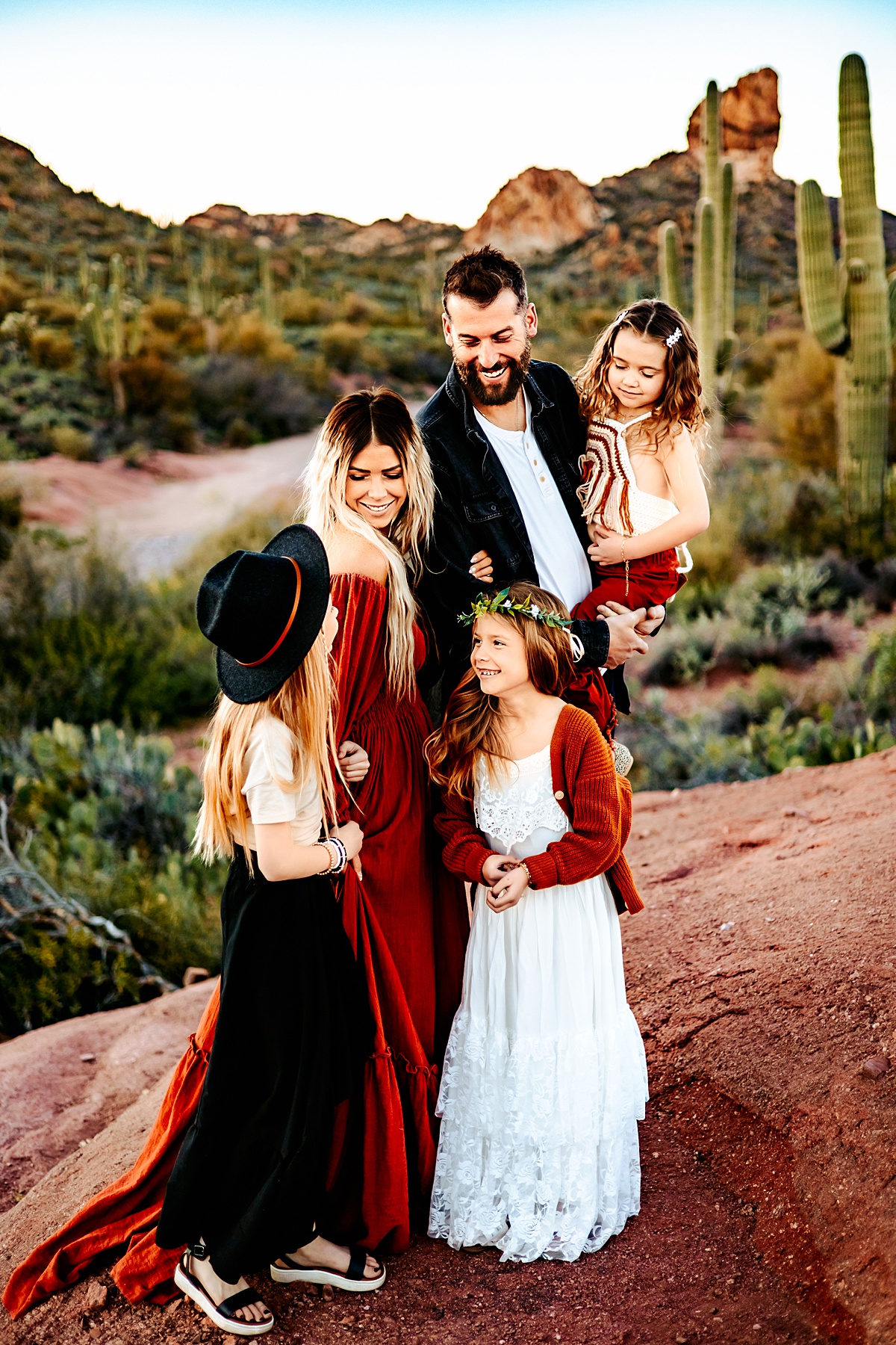 How to Style Your Arizona Family Pictures - Maren Elizabeth Photography